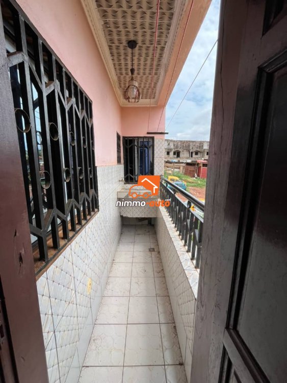 magnifique studio modrene à  louer à  mendong