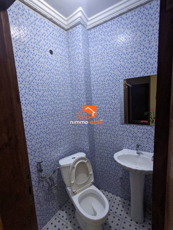 appartement à louer à ndogbong bien grand et proppre