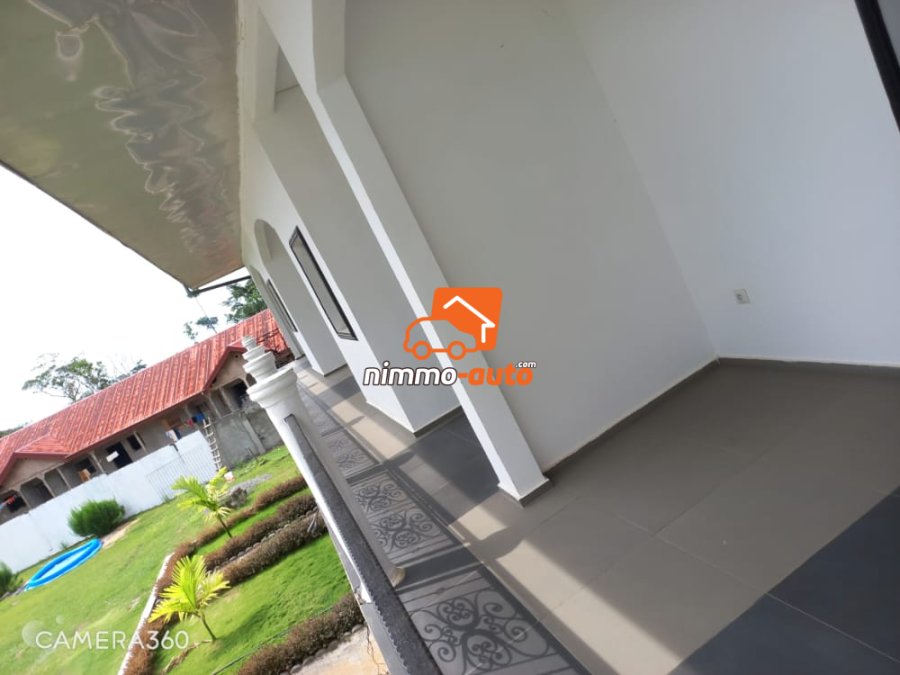 Studio meublé haut standing à louer à Kribi Mpangou