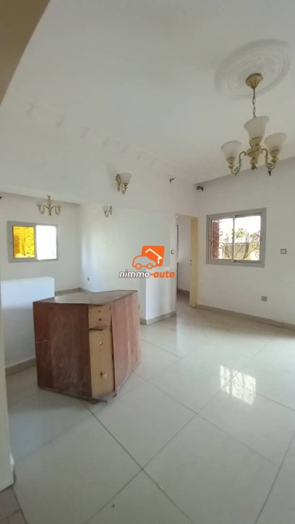 Appartement Blanche Neige, Ultra Beau à louer à Odza dans un Immeuble