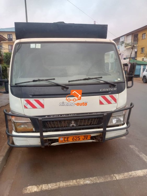 camion dyna de demenagement