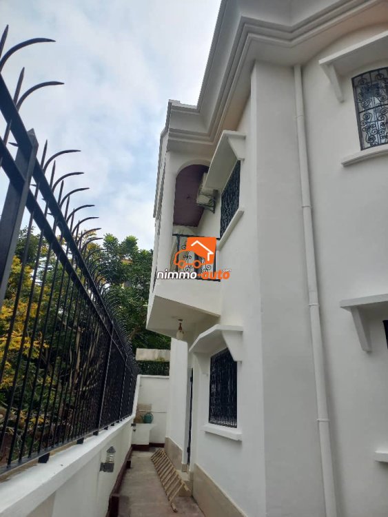 Duplex haut standing à vendre