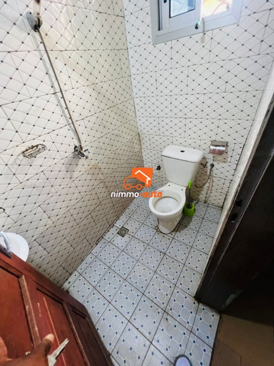 chambre moderne à louer à biyemassi