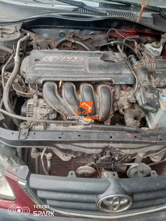 toyota avensis essence  à vendre