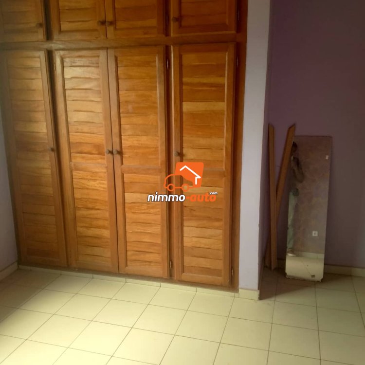 maison individuelle à louer au camp sonel oyomabang
