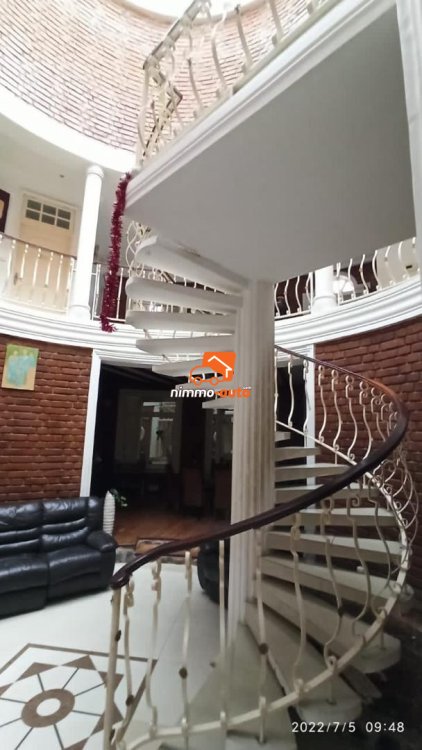 residence construite en brique de terre à vendre à bonamoussadi