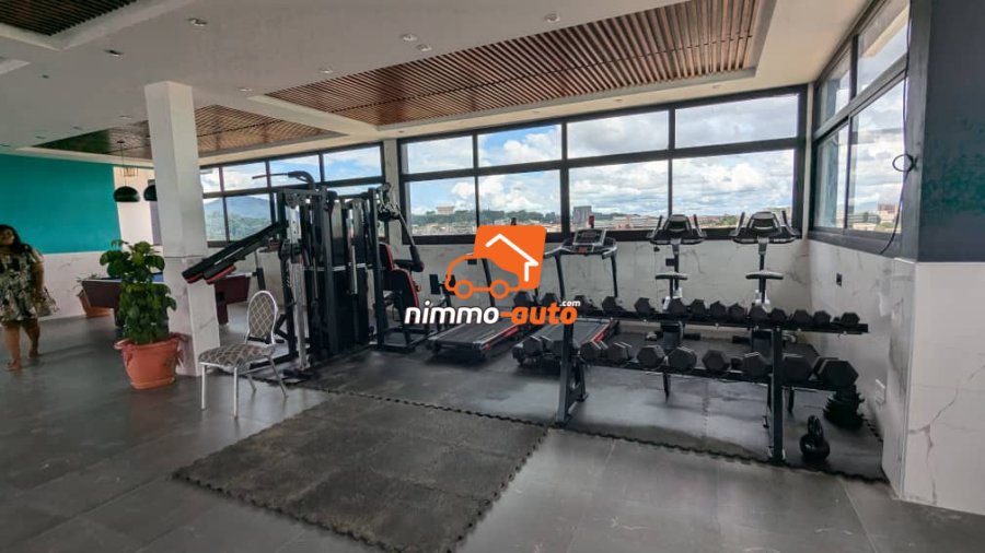 immeuble meublé haut standing à vendre à bastos