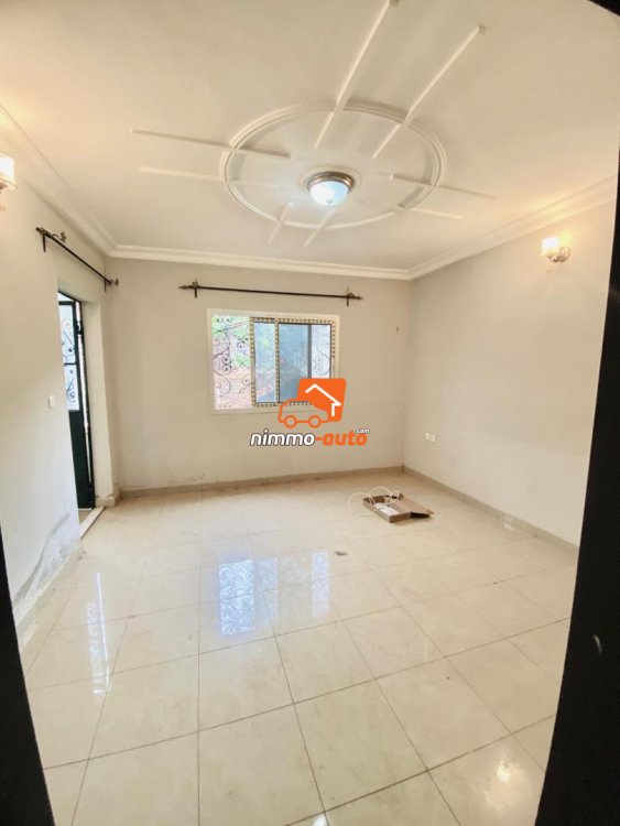 vaste appartement à louer à simbock