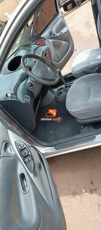 Toyota yaris automatique 2003