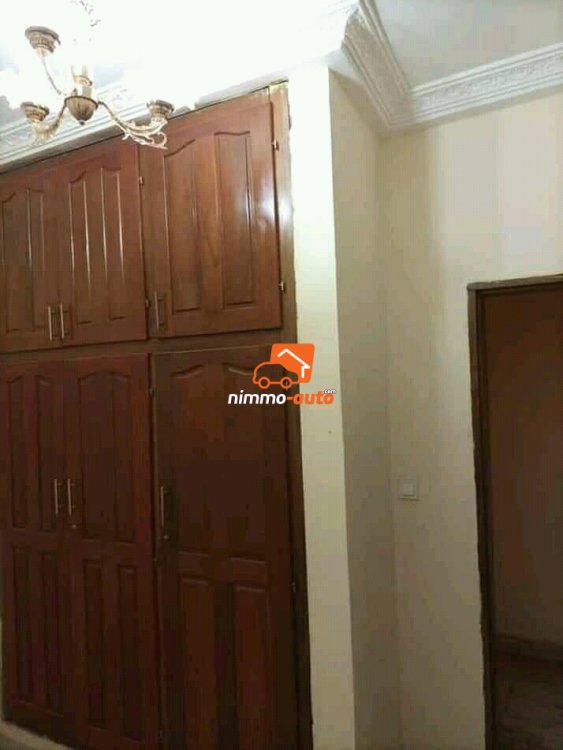 Appartement à louer à mendong