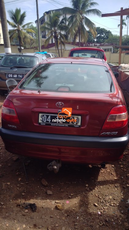 Toyota avensic 2002 manuelle (T&Y)