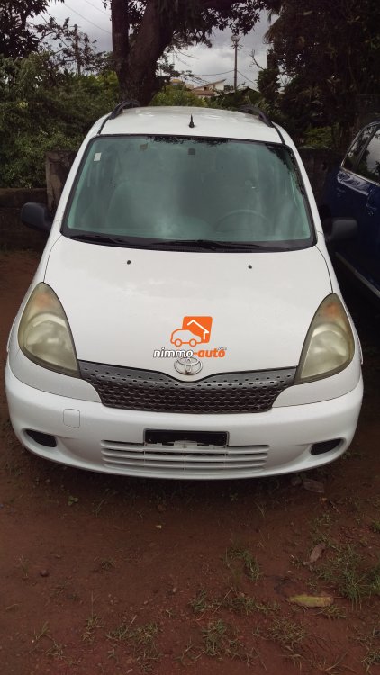 Yaris 2002