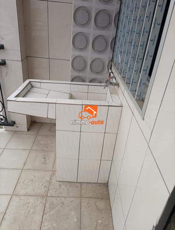 Appartement à louer à Makepe