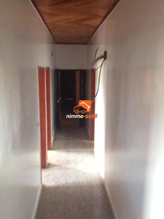 Appartement moderne a efoulan en bordure de route