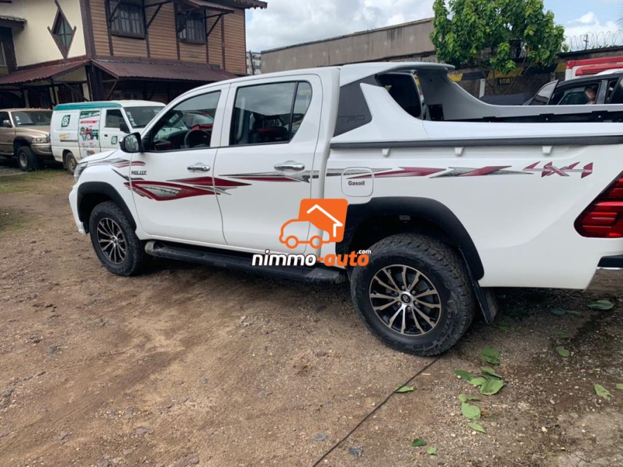 Pick-up 2020 à louer à Douala
