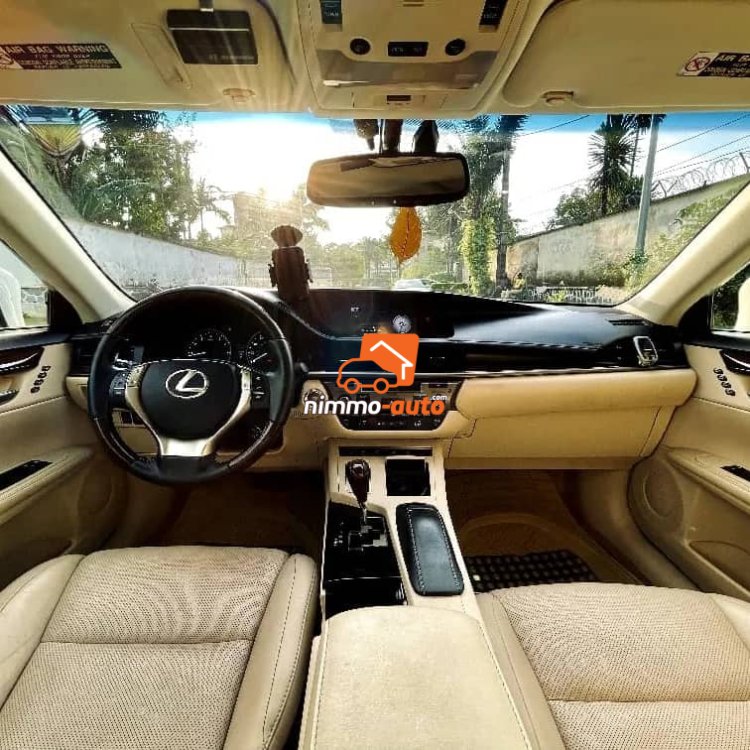 Véhicule à louer à Douala