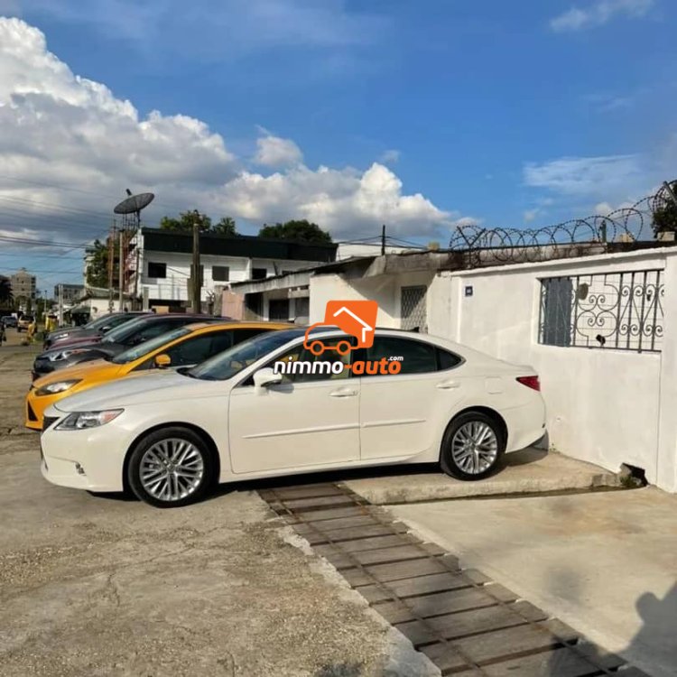 Véhicule à louer à Douala