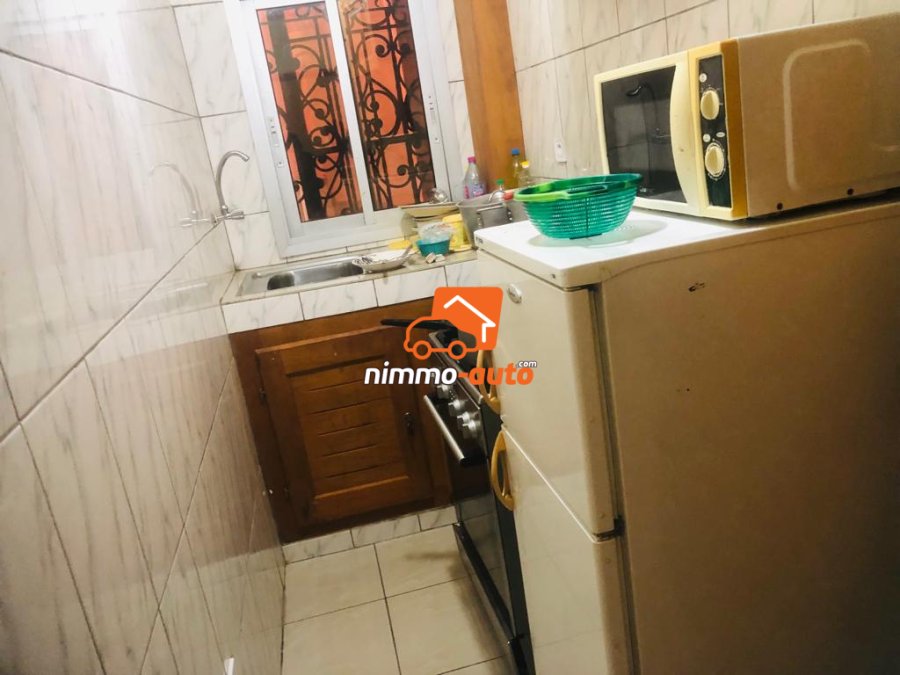Studio meublé à louer à Douala Logpom