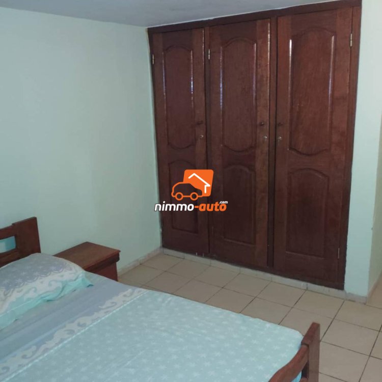 Studio le à louer à Nkomo