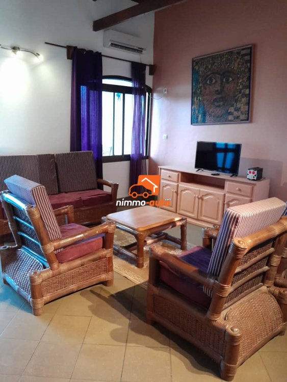 Appartement meublé de 03 chambres à louer à Kribi Mahalet