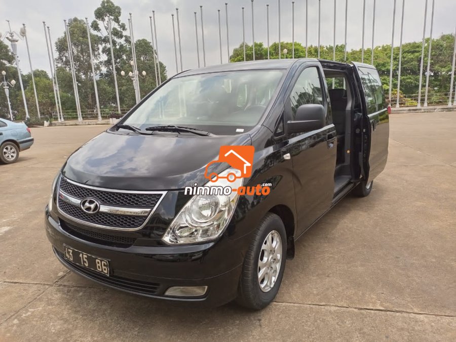 Van hyundai 11places à louer à Yaoundé
