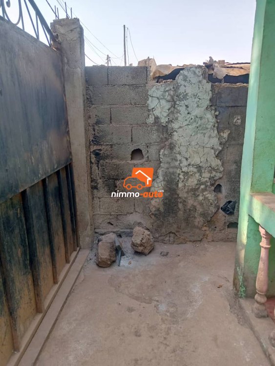 Maison a vendre a Yaoundé ngousso près du goudron