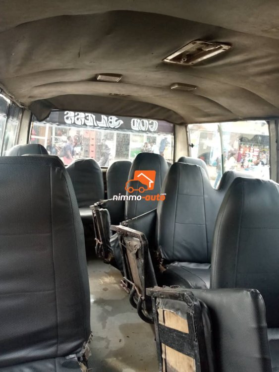 Coaster non climatisé 30 places à louer