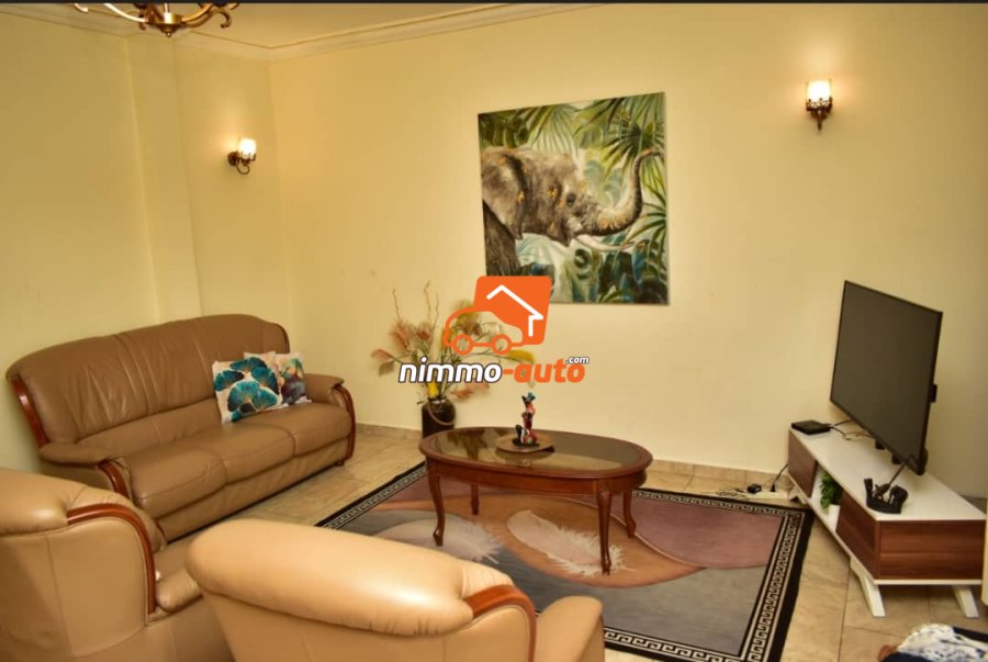 Magnifique studio meublé à louer à efoulan