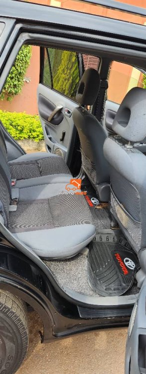 Toyota RAV4 2005