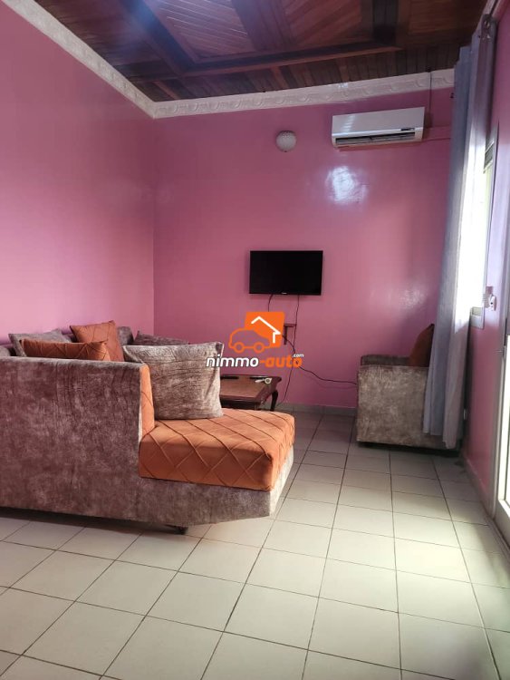 Très beau studio moderne à louer à Nsimeyong