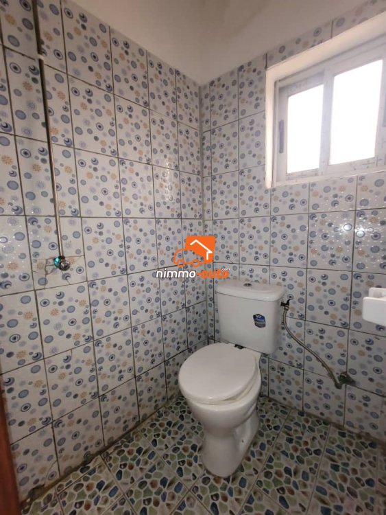 Studio moderne à louer à Efoulan Club France