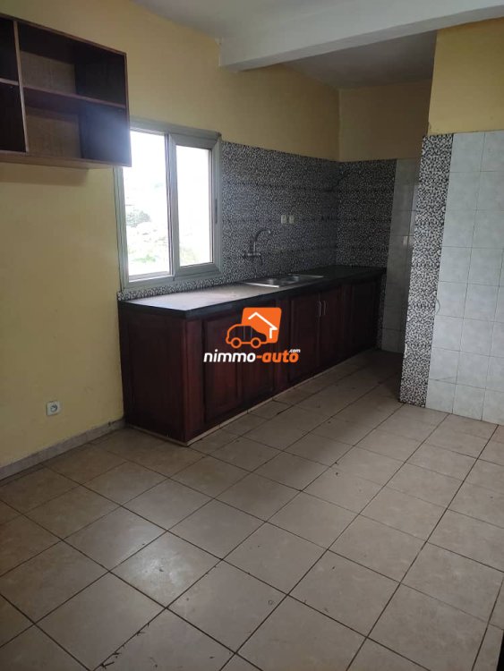 Appartement individuel à louer à Nsimeyong