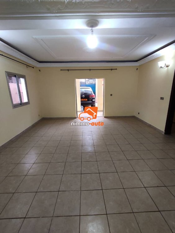 Appartement individuel à louer à Nsimeyong