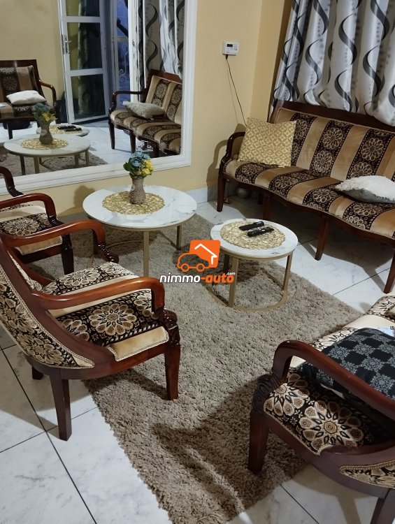 Studio meublé haut standing à louer à Mendong