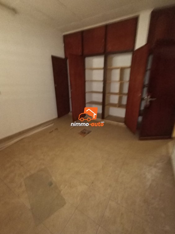 SOMPTUEUSE VILLA À LOUER BASTOS