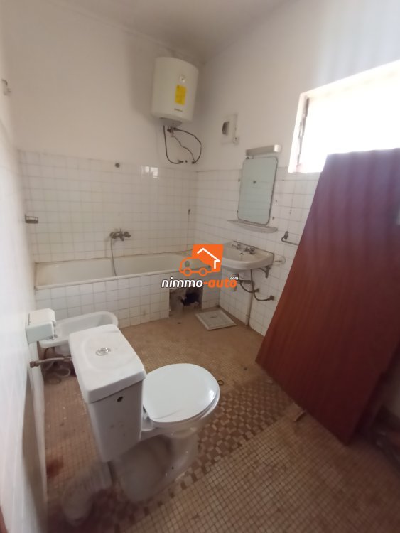 SOMPTUEUSE VILLA À LOUER BASTOS