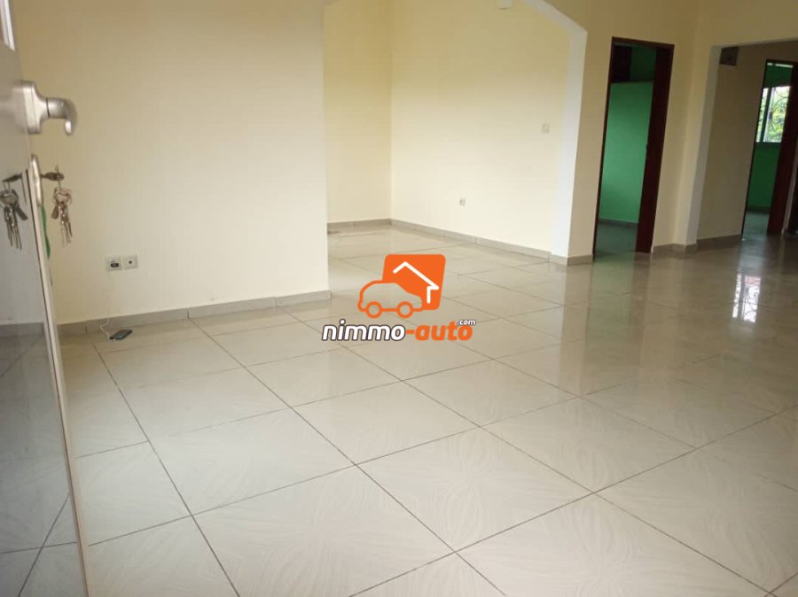 Appartement moderne à louer à Odza borne 12