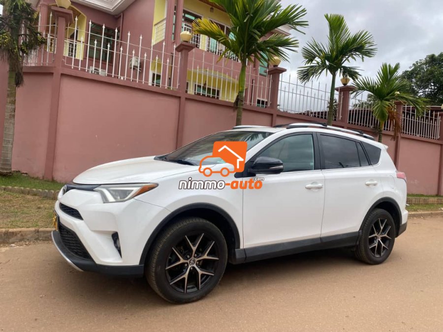 toyota rav4 Essence à vendre