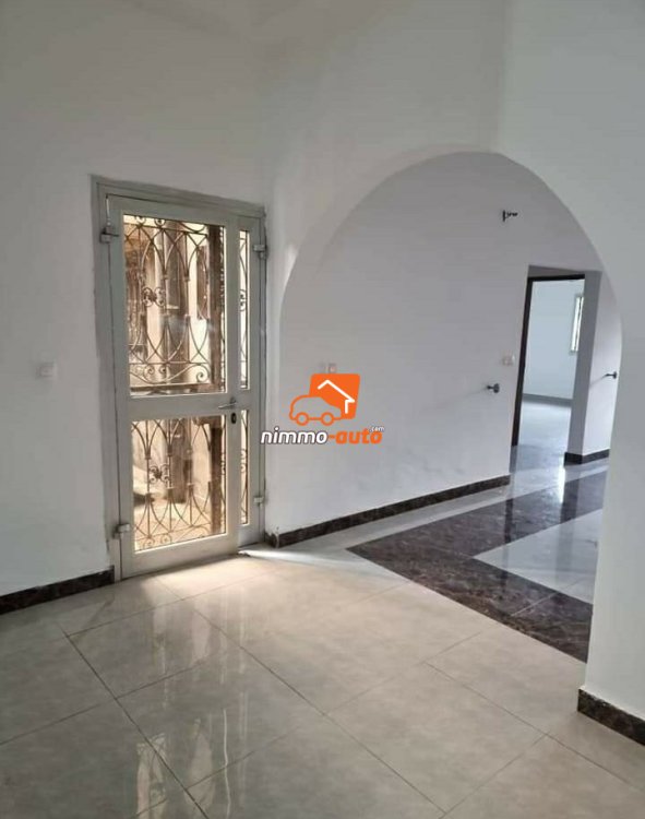 Appartement à louer à Odza