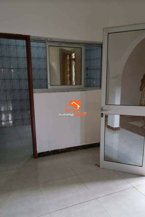 Appartement à louer à Odza