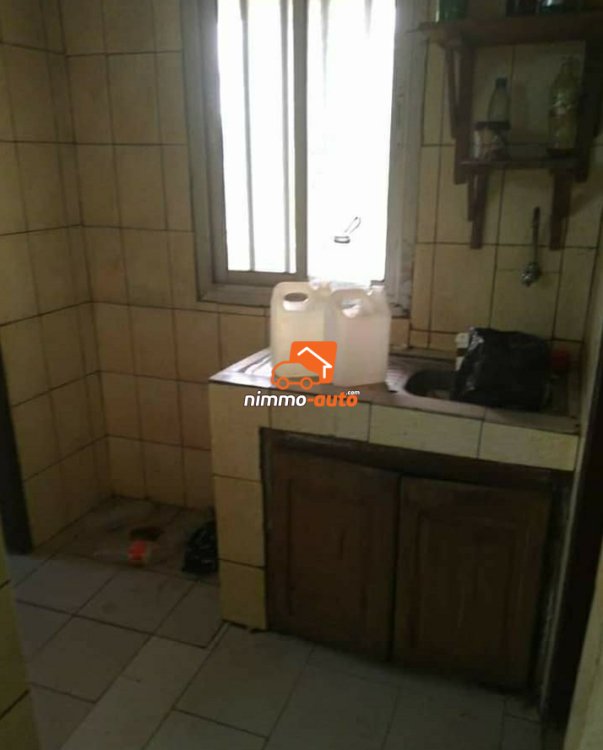 Studio à louer à Nsimeyong