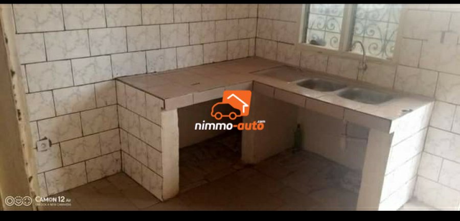 Appartement à louer à Awae escalier