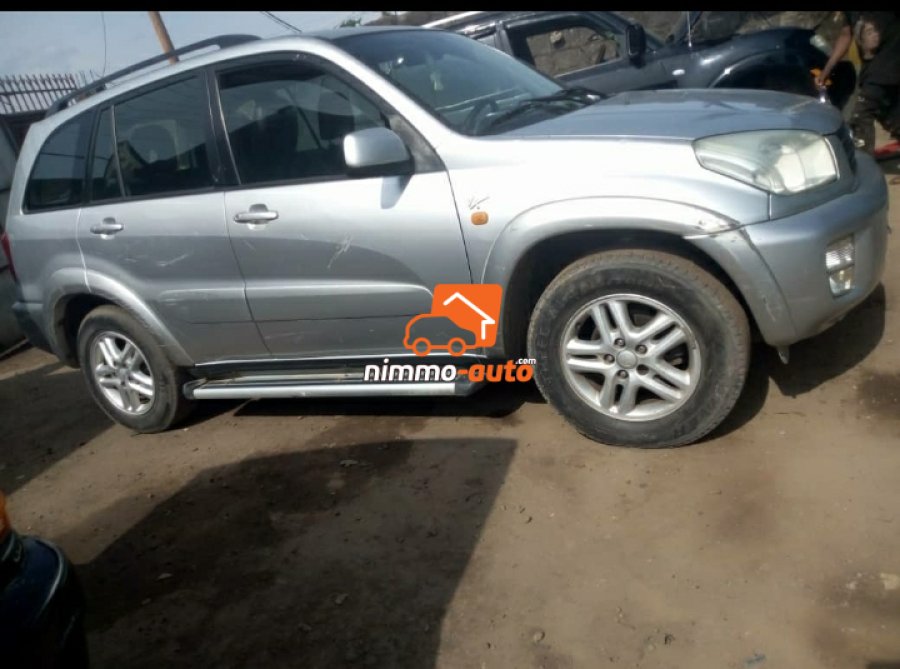 Toyota RAV4 année 2003