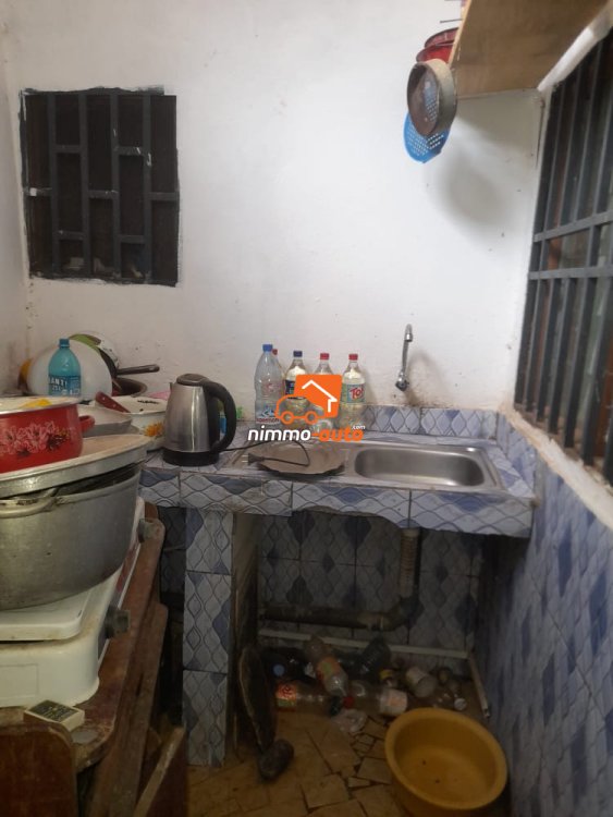 Studio moderne à louer à Emana