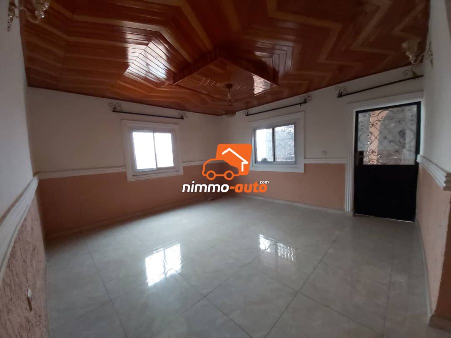 Appartement Très Beau, propre et Chic à louer à Biyem-Assi