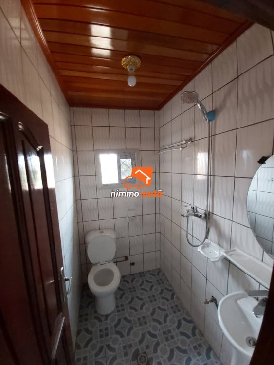 Appartement Très Beau, propre et Chic à louer à Biyem-Assi