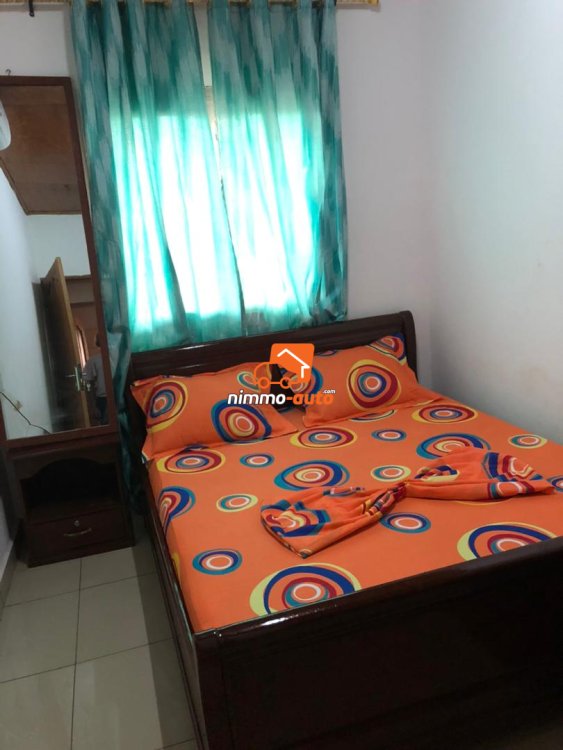 Studio meublé à louer à Biyem assi