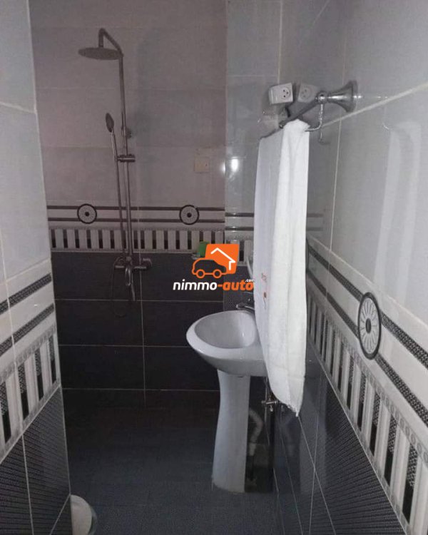 Appartement très haut standing à louer à Bastos