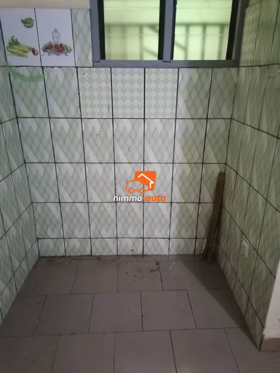 Studio moderne et spacieux à louer à Ngoa Ekelle