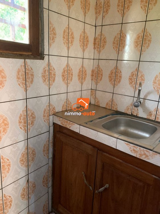 Chambre moderne à louer à Ngousso